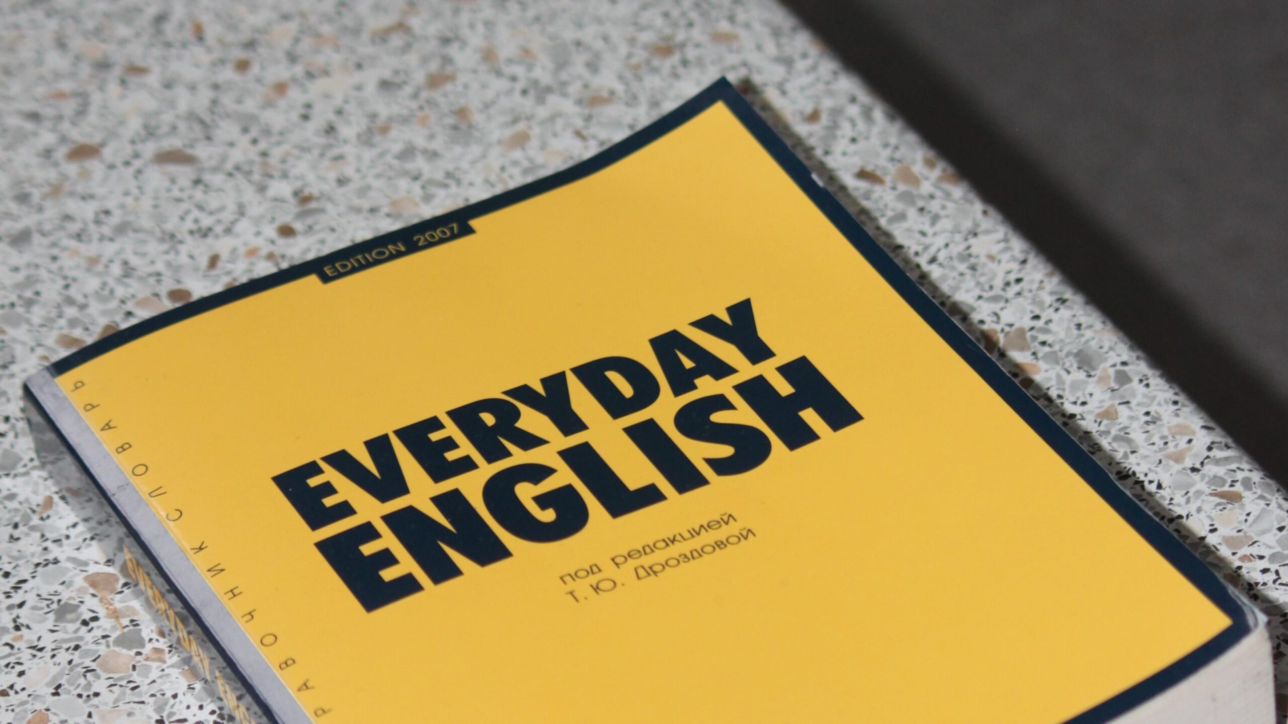Meningkatkan Kemampuan Bahasa Inggris Sambil Berbagi